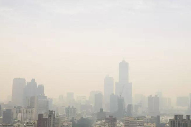 秋高氣燥，警惕“三手煙”！空氣凈化除濕機